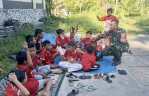 Babinsa Koramil 02/Sukakarya Jalin Keakraban dengan Anak-anak Lewat Lomba HUT RI ke-80