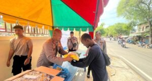 Gerakan Pangan Murah, Salurkan 2 Ton Beras SPHP kepada Warga