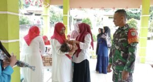 Babinsa Aneuk Laot Dampingi Kegiatan Posyandu, Tekan Angka Stunting di Wilayah Binaan