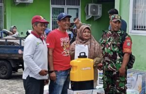 Babinsa Koramil 01/Sukajaya Dampingi Penyaluran Bantuan Tahap I untuk Kelompok Tani Balohan