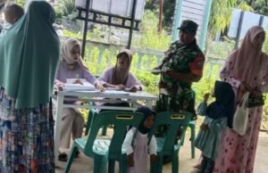 Babinsa Koramil 01/Sukajaya Dampingi Kegiatan Posyandu, Dukung Peningkatan Kesehatan Ibu dan Anak