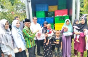 Dinas Kelautan dan perikanan Aceh menyerahkan bantuan ikan tuna dan udang sebanyak 1,5 ton untuk 800 penerima manfaat di Subulussalam