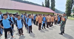 Babinsa Koramil 02/Sukakarya Berikan Materi Wawasan Kebangsaan di SMPN 6 Sabang