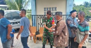 Babinsa Koramil 01/Sukajaya Bantu Sukseskan Peringatan Maulid Nabi Muhammad SAW di Desa Binaan