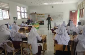 Lewat Seni dan Budaya, Babinsa Kuta Ateuh Bentuk Karakter Cinta Tanah Air pada Siswa