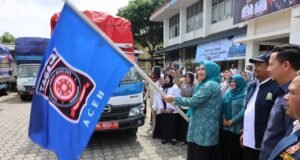 Ibu Gubernur Aceh Lepas 3 Truk Bantuan Dinsos Aceh ke Tiga Kabupaten Terdampak Banjir