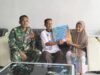 Babinsa Koramil 01/Sukajaya Dampingi Aparatur Gampong Beurawang Salurkan BLT-DD kepada Warga