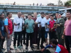 Mualem lakukan Panen perdana Lobster Di Ule Lheue