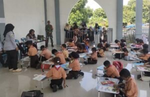 TNI Hadir di Tengah Generasi Muda: Babinsa Kuta Ateuh Pantau Pelaksanaan Pesta Siaga 2025