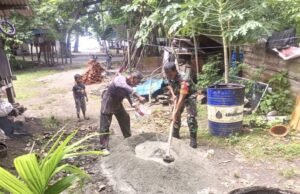 Wujud Kepedulian TNI, Babinsa Paya Gotong Royong Renovasi Rumah Warga