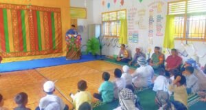 Hadiri Acara Maulid di Sekolah, Babinsa Kuta Ateuh Ajak Siswa Teladani Akhlak Nabi Muhammad SAW Dalam Keseharian