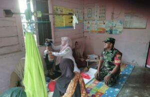 Posyandu Krueng Raya Berjalan Lancar, Babinsa Koramil 02/Sukakarya Beri Dukungan Penuh