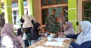 Babinsa Aneuk Laot Dukung Pelayanan Posyandu dan Pemeriksaan Lansia di Wilayah Binaan