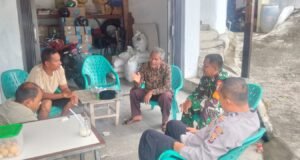 Pendekatan Humanis, Babinsa Koramil 02/Sukakarya Gelar Komsos dengan Warga Kuta Timu