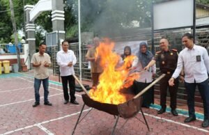 Kajari Sabang Lakukan Pemusnahan Barang Bukti (BB) Tahun 2025