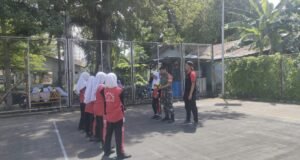 Babinsa Kuta Ateuh Ajak Siswa SDN 1 Sabang Gemar Berolahraga, Wujudkan Generasi Sehat dan Disiplin