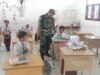 Babinsa Koramil 01/Sukajaya Pantau Pelaksanaan Program Makan Bergizi di SDN 20 Sabang