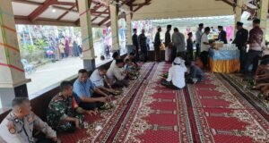 Wujud Kebersamaan, Babinsa Paya Seunara Hadiri Kenduri Maulid di Dayah Darul Hijrah