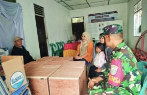 Babinsa Koramil 02/Sukakarya Aktif Dukung Suksesnya Pemilihan Keuchik di Gampong Binaan