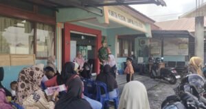 Babinsa Koramil 02/Sukakarya Dampingi Posyandu Ibu Hamil dan Balita di Gampong Kuta Ateuh