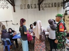 Babinsa Koramil 02/Sukakarya Dampingi Posyandu, Perkuat Upaya Pencegahan Stunting