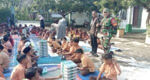 Dukung Program Pemerintah, Babinsa Monitoring Pendistribusian MBG Sekolah di Wilayah Binaan