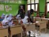 Babinsa Koramil 02/Sukakarya Dukung Semangat Belajar Siswa di Wilayah Binaan
