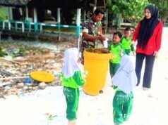 Peduli Lingkungan Sejak Dini, Babinsa Paya Hadir Dukung Kegiatan Bersih Pantai Bersama Anak TK