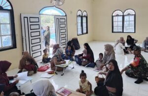Babinsa Koramil 02/Sukakarya Monitoring Posyandu Balita di Gampong Paya Seunara