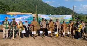 Dukung Ketahanan Pangan, Babinsa Koramil 02/Sukakarya Hadiri Penanaman Jagung di Gampong Iboih