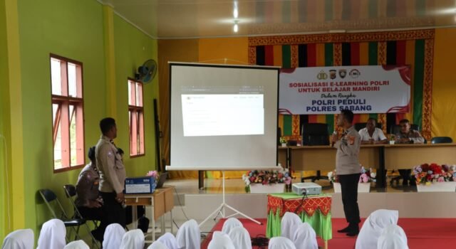 Sat Binmas Polres Sabang Sosialisasikan E-Learning “Polri Mengajar” di SMP Negeri 1 Sabang