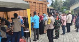 Pasar Murah Hadir di Aneuk Laot, Babinsa Koramil 02/Sukakarya Pastikan Kegiatan Berjalan Tertib dan Lancar