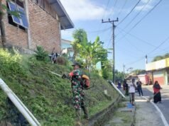 Semangat Gotong Royong Babinsa dan Warga Kuta Timu, Lingkungan Bersih Cerminan Kepedulian Bersama