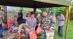 Babinsa Koramil 01/Sukajaya Kawal Pasar Murah, Warga Sambut Ramadhan dengan Lebih Tenang