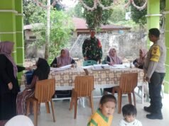 Babinsa Koramil 02/Sukakarya Dampingi Posyandu, Perkuat Upaya Pencegahan Stunting di Gampong Aneuk Laot