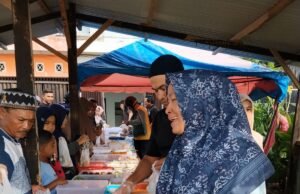 Suasana Kota Sabang di Hari Pertama Bulan Puasa 1447 H. “Takjil Berbuka Ibu Ani Diserbu Warga”