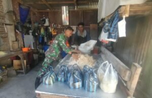 Hadir di Tengah Warga, Babinsa Beri Semangat dan Dukungan Usaha di Bulan Suci Ramadhan