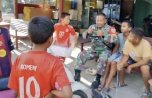 Libur Ramadhan dengan Keceriaan, Babinsa Keuneukai Ajak Anak-Anak Tetap Semangat Berpuasa dan Mengaji