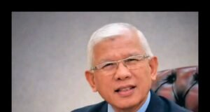 Anak Desa, Dunia ditaklukkan. Istana memanggilnya.