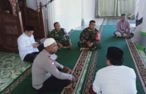 Jaga Kekompakan Warga, Babinsa Koramil 02/Sukakarya Hadiri Musyawarah Pemilihan Tgk. Imum Gampong Krueng Raya