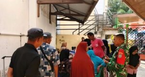 Babinsa Koramil 02/Sukakarya Dukung Program Kesehatan Desa Melalui Pendampingan Kegiatan Posyandu