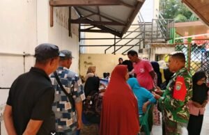 Babinsa Koramil 02/Sukakarya Dukung Program Kesehatan Desa Melalui Pendampingan Kegiatan Posyandu