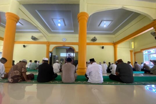 Tgk Muchtar Khatib di Masjid Al-Ikhlas Gampong Batee Shok, Ini isi Khutbahnya