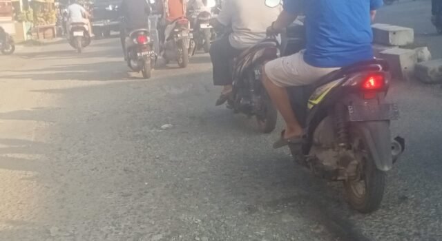 Jalan Pusat Pasar Ulekareng Phak Luyak Belum Ada Tanda Tanda Di Perbaiki Oleh Pemerintah Aceh.