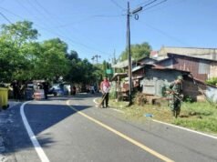 Babinsa Koramil 02/Sukakarya Bersama Warga Gampong Kuta Timu Gelar Aksi Bersih Lingkungan