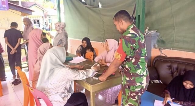 Babinsa Koramil 01/Sukajaya Pantau Posyandu di Gampong Paya, Pastikan Layanan Kesehatan Warga Berjalan Baik