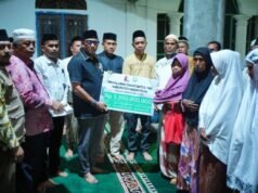 Bulan Berkah: Wakil Bupati Nagan Raya Raja Sayang Serahkan Zakat Kepada Fakir Miskin Sempena Safari Ramadhan 1447 H