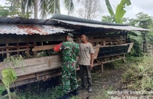 Babinsa Koramil 02/Sukakarya Sambangi Warga, Beri Motivasi Pengembangan Ternak Kambing di Gampong Batee Shoek