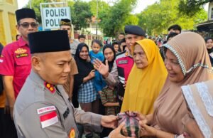Polres Sabang Bagikan Takjil kepada Masyarakat, Wujud Kepedulian dan Kebersamaan