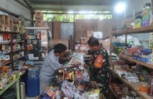 Pastikan Ketersediaan dan Kestabilan Harga Sembako, Babinsa Iboih Tinjau Langsung Kedai Warga